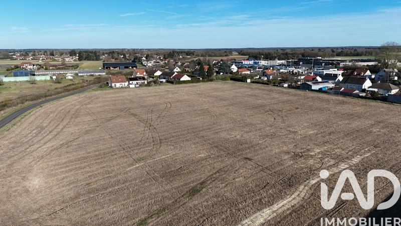 Terrain - 27 627 m²