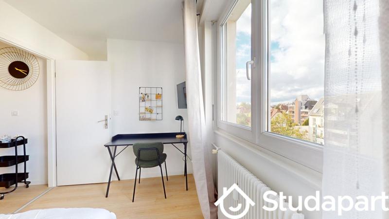 Chambre - 9 m² - 1 pièce