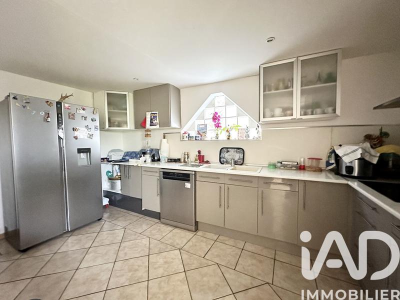 Maison - 90 m² - 5 pièces