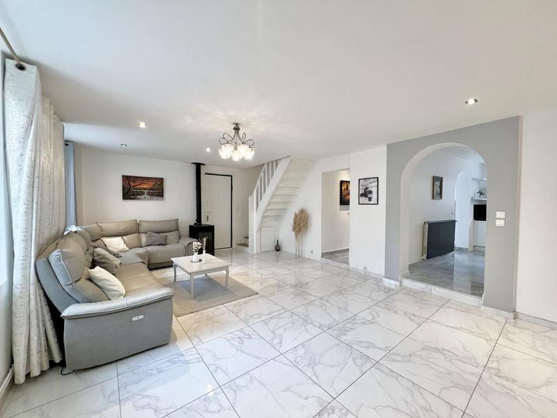 Maison - 142 m² - 5 pièces