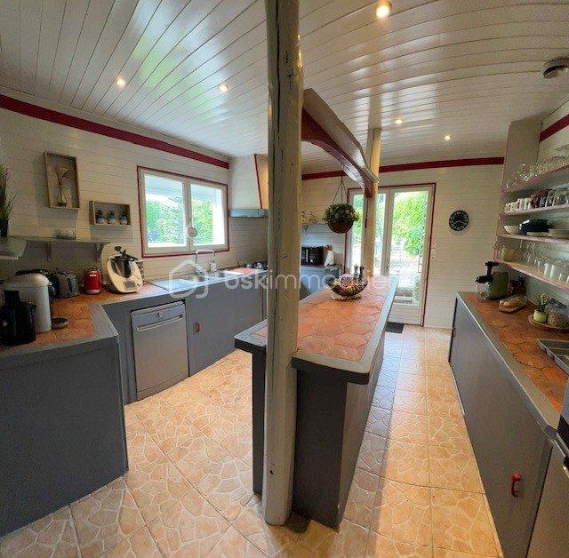 Longère - 280 m² - 8 pièces