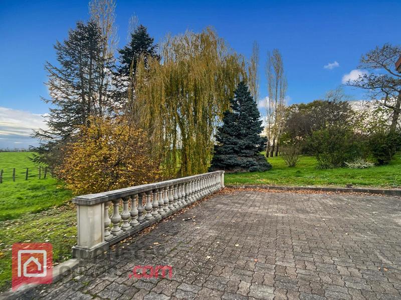 Maison - 263 m² - 9 pièces