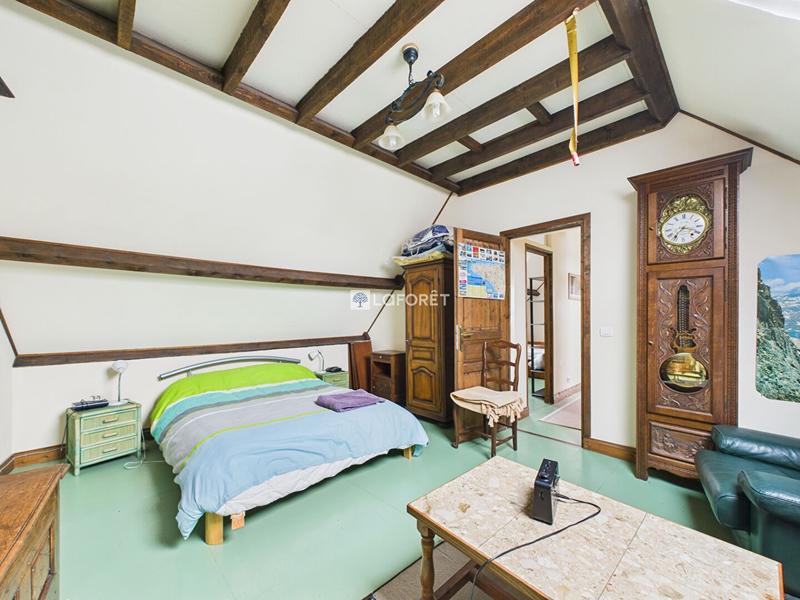 Maison - 120 m² - 8 pièces