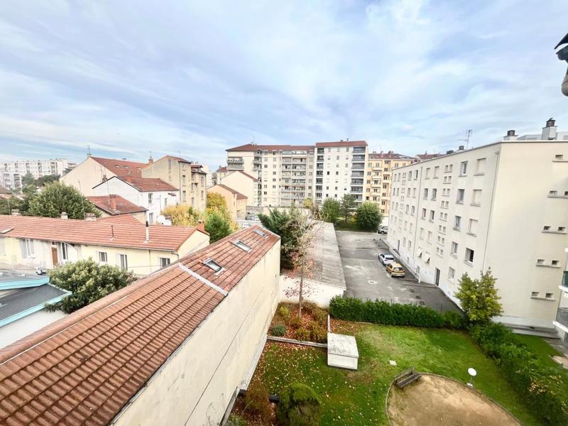 Appartement - 81 m² - 4 pièces