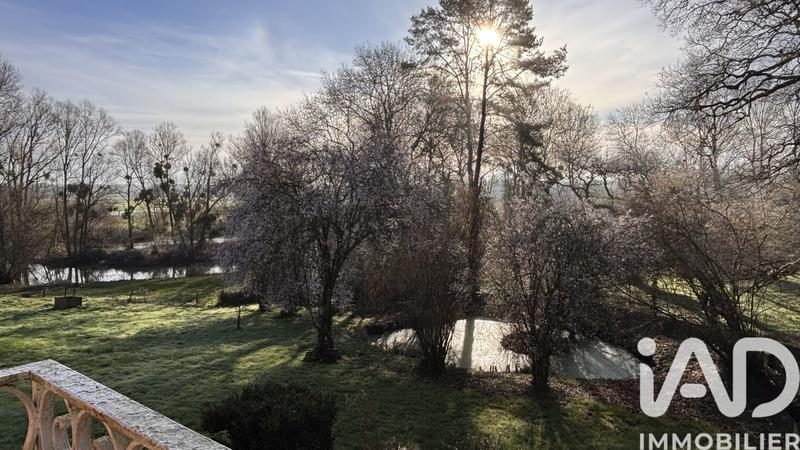 Maison - 233 m² - 10 pièces