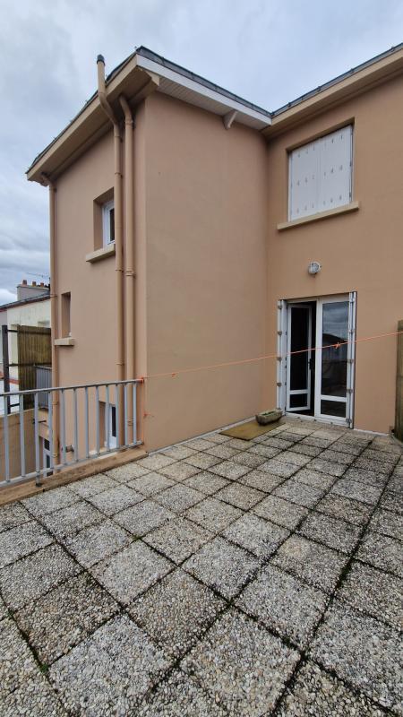 Maison - 165 m² - 8 pièces