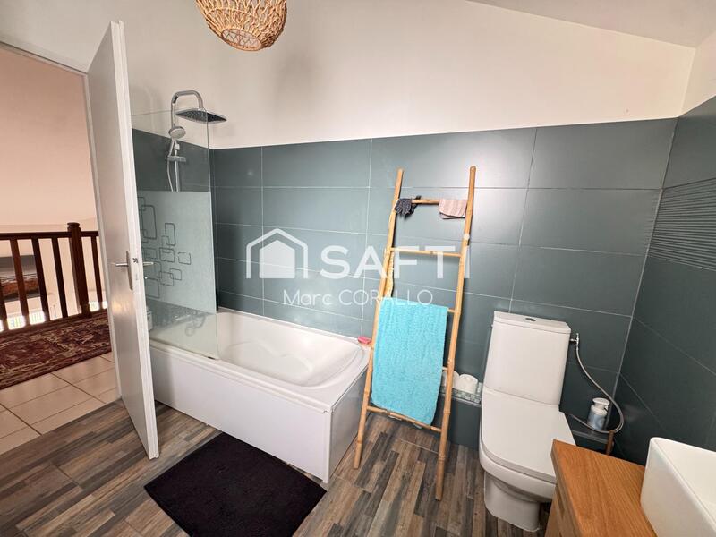 Maison - 134 m² - 5 pièces