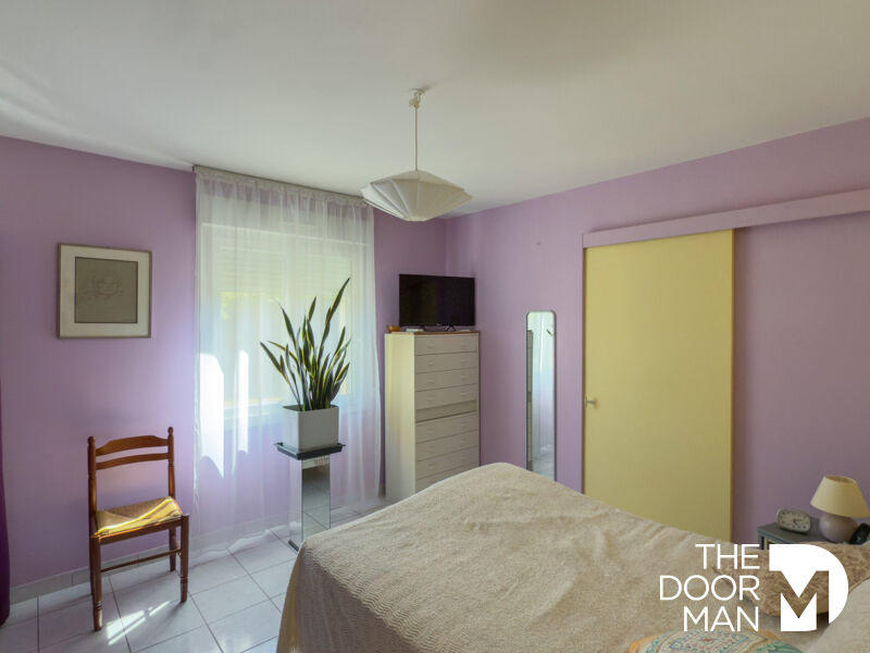 Maison - 227 m² - 9 pièces