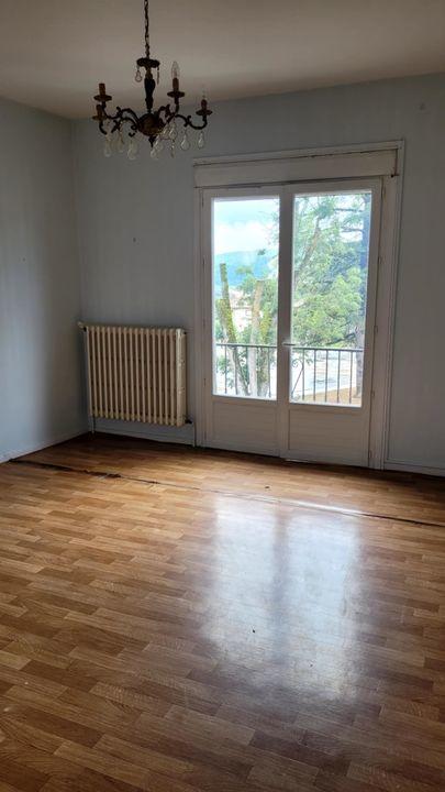 Appartement - 125 m² - 5 pièces