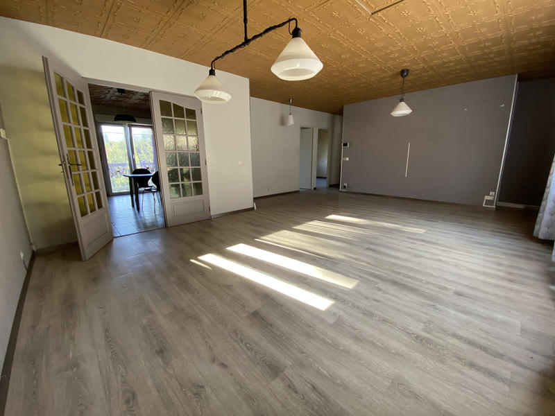 Maison - 157 m² - 9 pièces