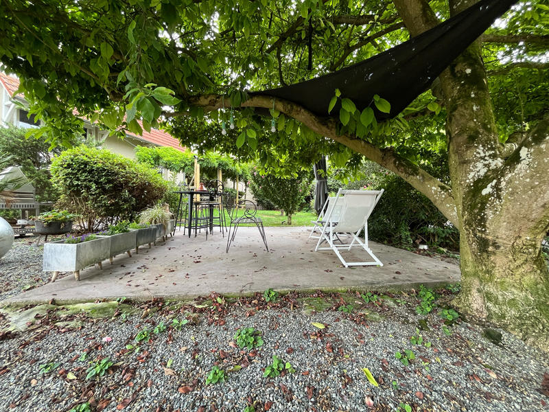 Maison - 161 m² - 8 pièces