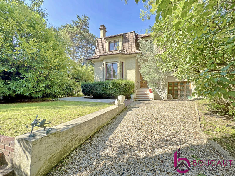 Maison - 177 m² - 7 pièces