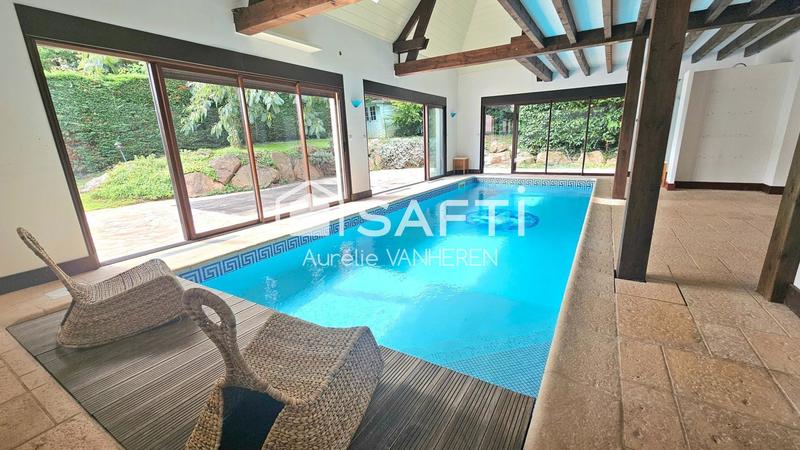 Maison - 291 m² - 11 pièces