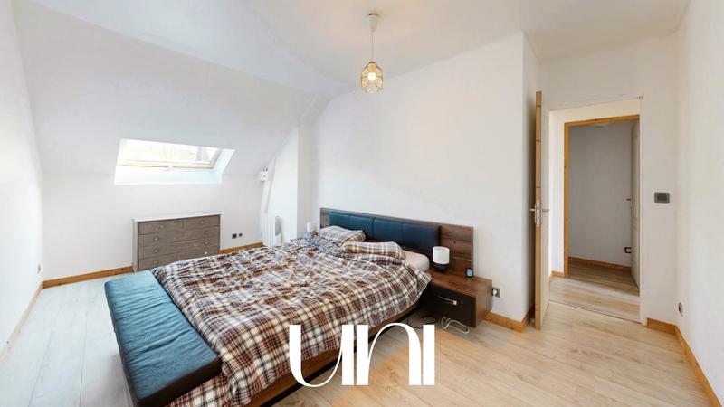 Maison - 226 m² - 7 pièces