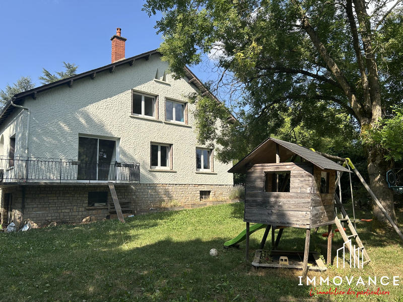 Maison - 195 m² - 7 pièces