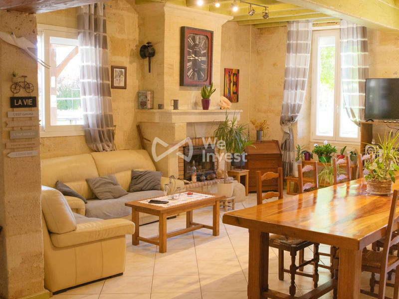 Maison - 341 m² - 12 pièces