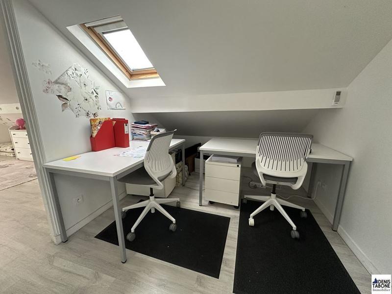 Maison traditionnelle - 131 m² - 7 pièces