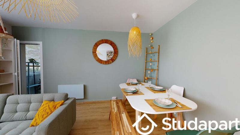 Chambre - 11 m² - 1 pièce