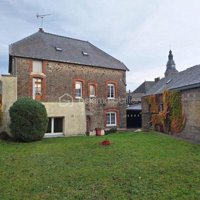 Maison de village - 171 m² - 7 pièces