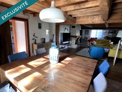 Maison - 220 m² - 7 pièces