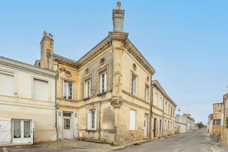 Maison de maîtres - 220 m² - 7 pièces