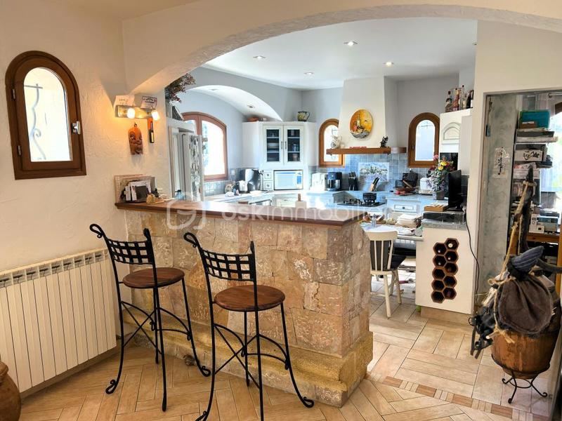 Maison traditionnelle - 140 m² - 4 pièces