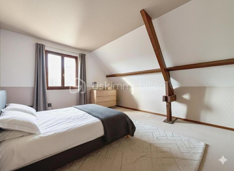 Maison traditionnelle - 152 m² - 7 pièces