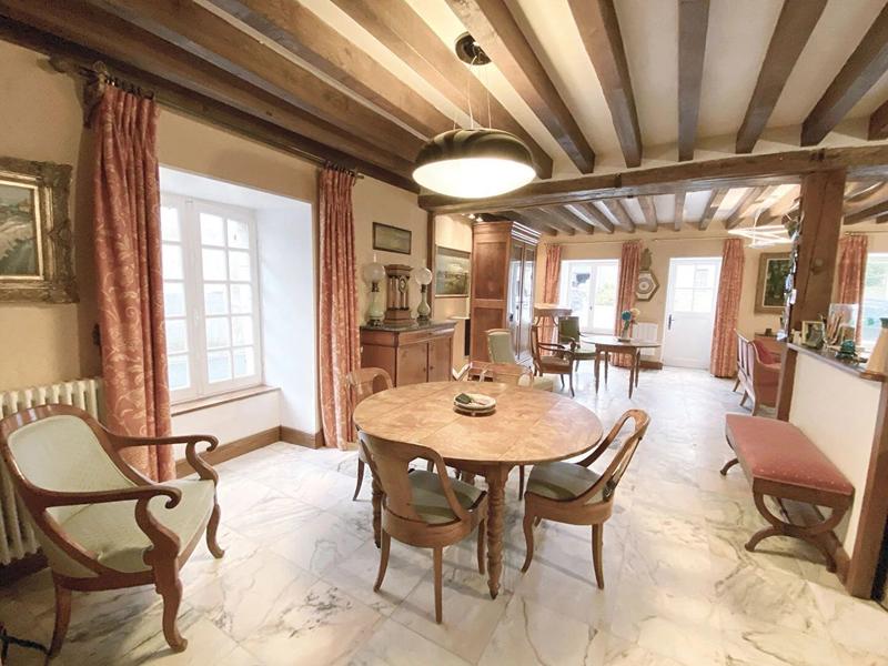 Maison - 343 m² - 12 pièces