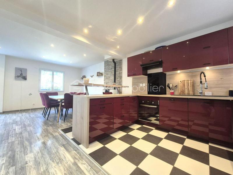 Maison - 90 m² - 4 pièces