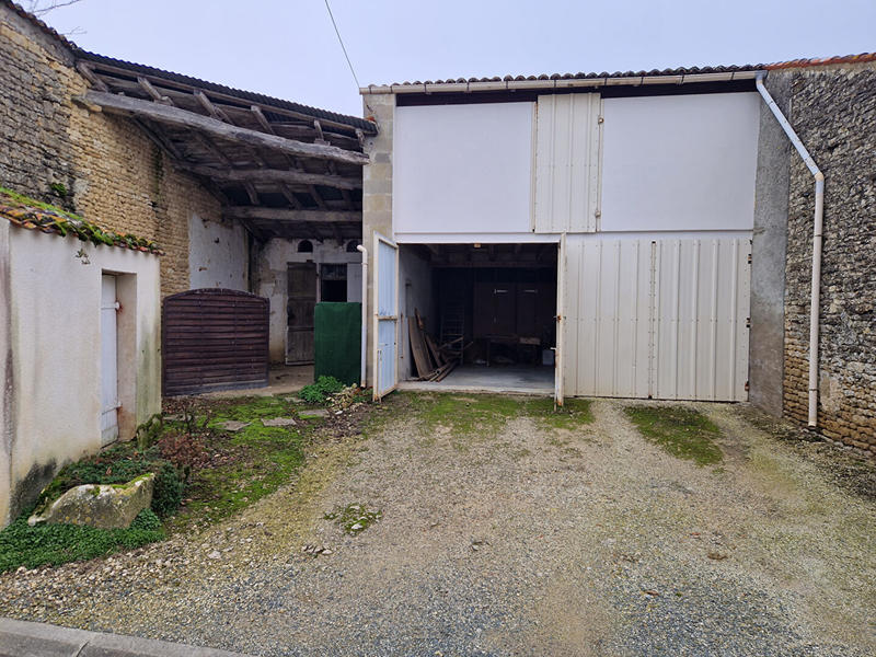 Maison - 213 m² - 8 pièces