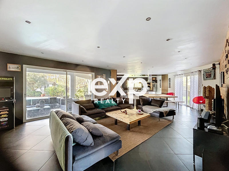 Villa - 152 m² - 6 pièces