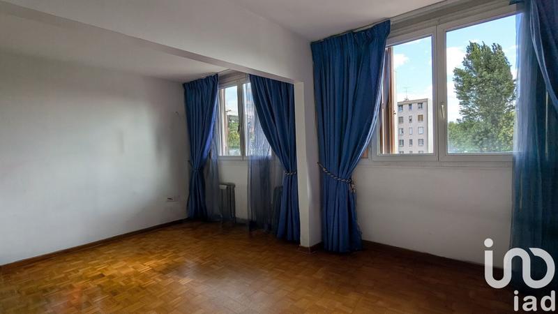 Appartement - 99 m² - 5 pièces