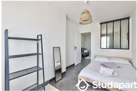 Chambre - 11 m² - 1 pièce