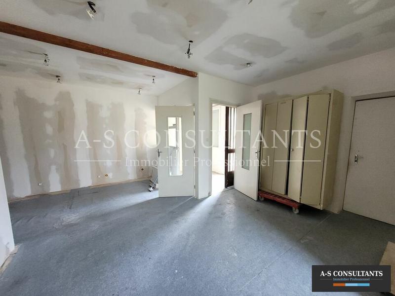 Local d'activité / Entrepôt - 200 m²