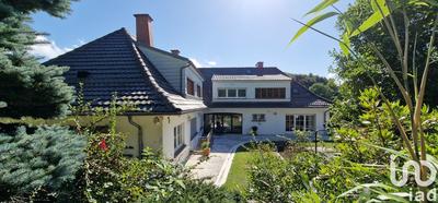 Maison - 334 m² - 10 pièces