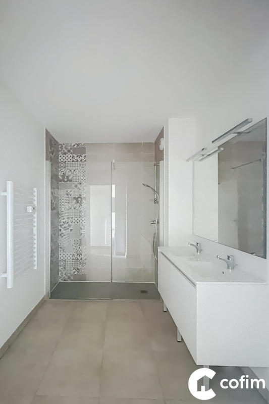 Appartement - 65 m² - 3 pièces