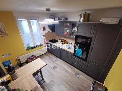 Maison de ville - 80 m² - 5 pièces