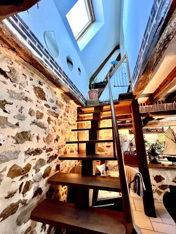 Maison - 185 m² - 7 pièces