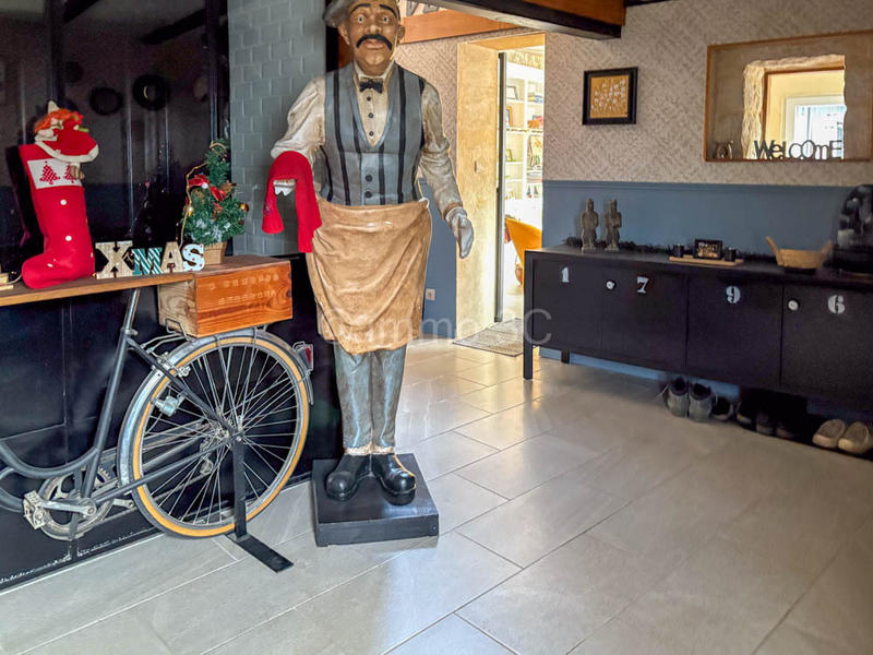 Maison en pierre - 201 m² - 7 pièces