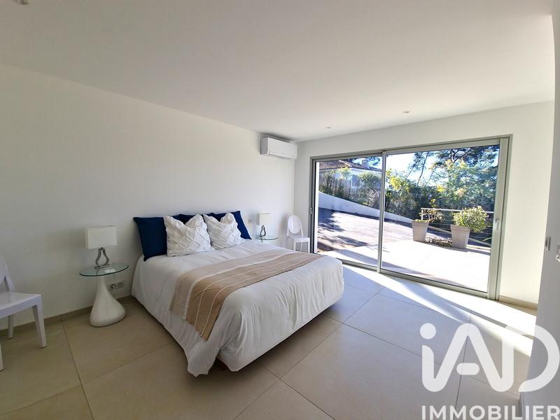 Maison - 290 m² - 7 pièces