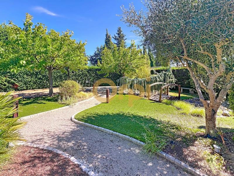 Villa - 192 m² - 6 pièces