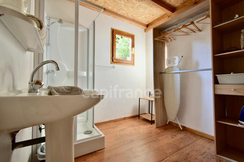 Propriété - 245 m² - 12 pièces