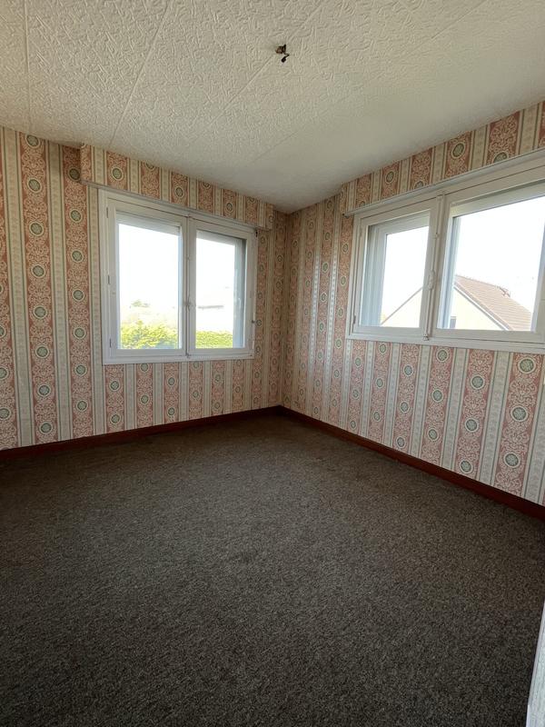 Maison traditionnelle - 84 m² - 4 pièces