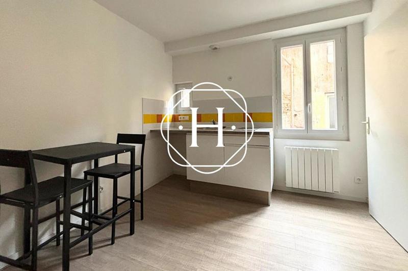 Studio - 18 m² - 1 pièce