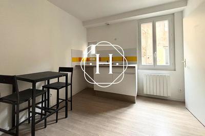 Studio - 18 m² - 1 pièce