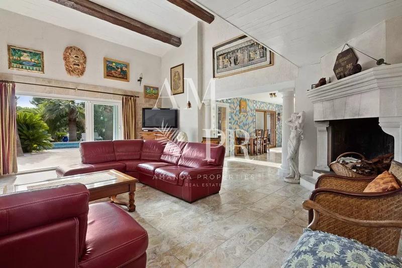 Villa - 518 m² - 10 pièces