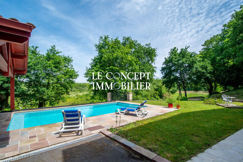 Maison - 190 m² - 6 pièces