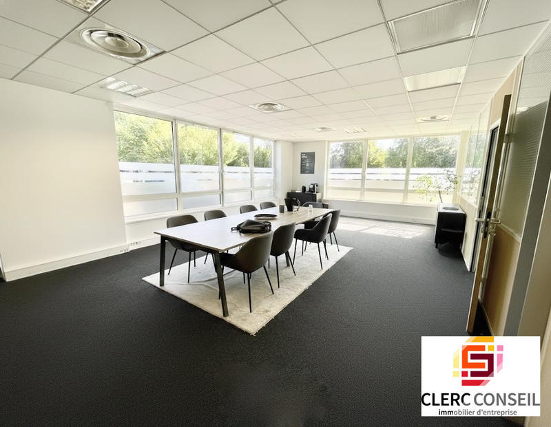 Bureau - 147 m²