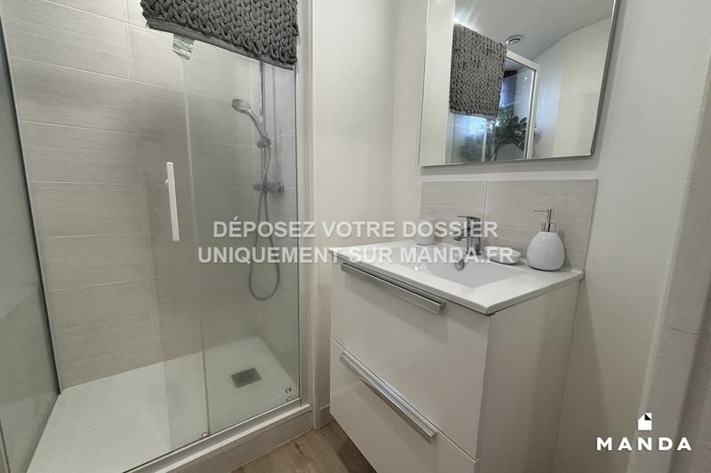 Studio - 30 m² - 1 pièce