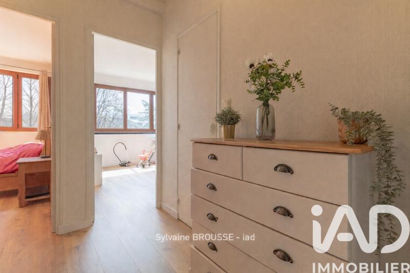 Appartement - 90 m² - 5 pièces